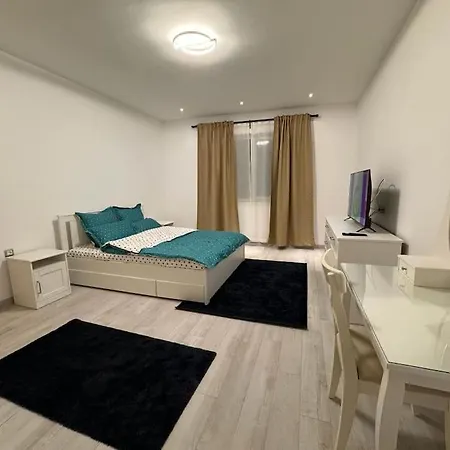 Rin Grand Apt. Nou דירה